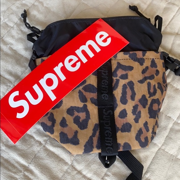 supreme neck pouch